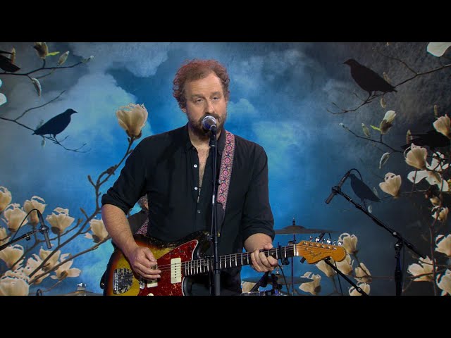 Saturday Sessions: Phosphorescent performs "The World Is Ending"