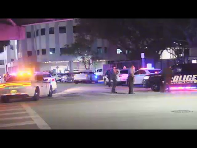 7 people hospitalized after deadly shooting at CityPlace Doral