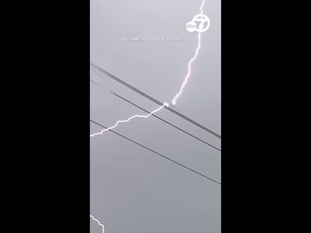 Weather enthusiast catches plane struck by lightning