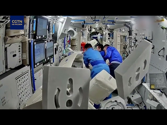 ⁣Быт на китайской космической станции