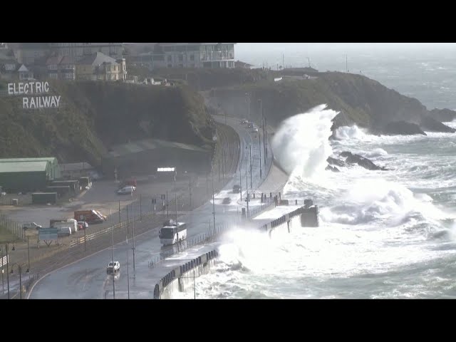 ⁣Storm Kathleen Chaos: Waves hit coast, planes battle extreme winds