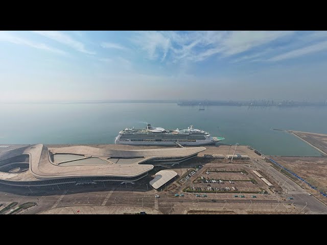 ⁣Le bateau de croisière Sérénade des Mers arrive à Tianjin