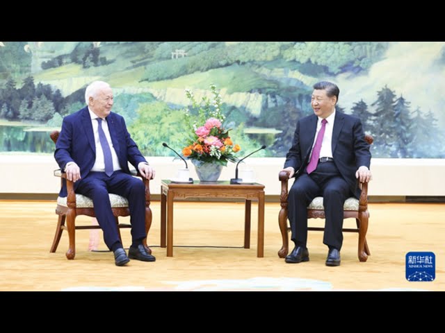 ⁣Xi Jinping rencontre Alain Mérieux, le président de la Fondation Mérieux