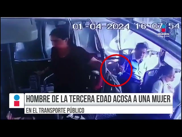 VIDEO: Hombre de la tercera edad acosa a una mujer en transporte público