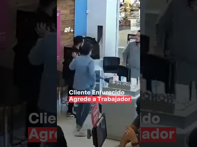 Cliente enfurecido agrede a trabajador en Puebla - N+ #Shorts