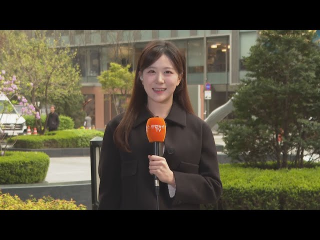 [날씨] 전국 흐리고 중부 곳곳 비, 호남·제주 소나기 / 연합뉴스TV (YonhapnewsTV)