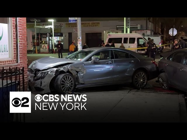 5 hurt in crash in Brooklyn after driver strikes pedestrians, parked car