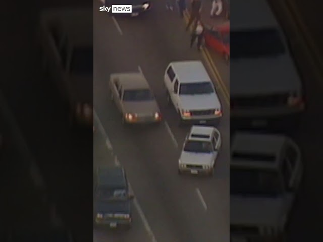 ⁣OJ Simpson's infamous car chase in 1994