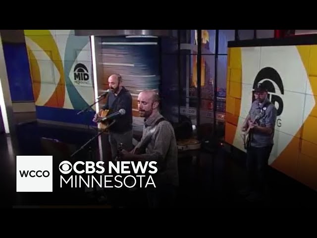 ⁣"Consolation Champ" performs on WCCO Mid-Morning