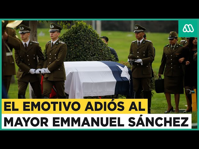 ⁣Emotivo adiós al mayor Emmanuel Sánchez en el cementerio Canaán