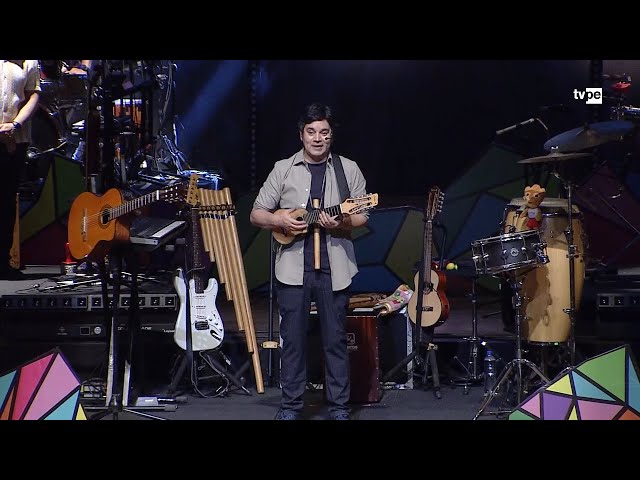 Teatro en Grande: Lucho Quequezana -  Soundtracks Panamericanos (31/12/2023) | TVPerú