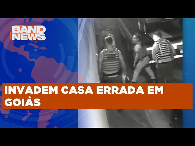 Família é acordada em plena madrugada por policiais | BandNewsTV