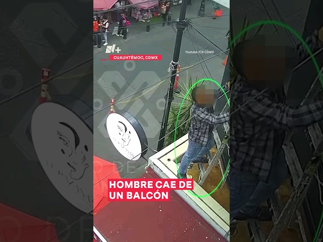 Hombre cae de un balcón a 5 metros de altura en el Centro Histórico de la CDMX - N+ #Shorts