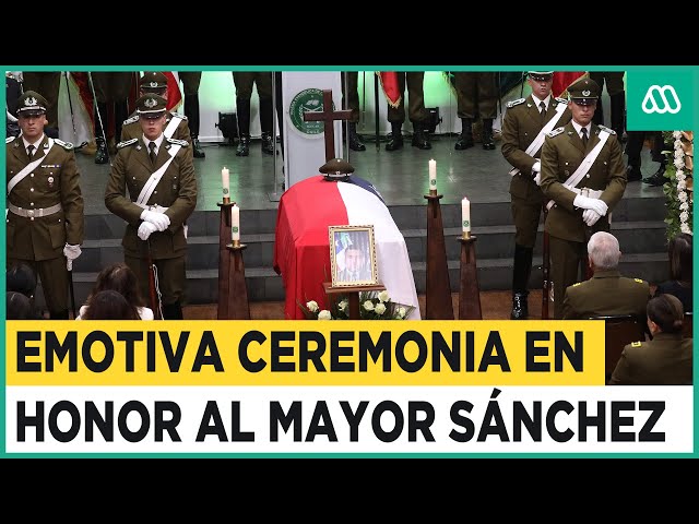 ⁣Emotiva despedida al Mayor Sánchez: Fue destacado como un héroe por familiares y Carabineros