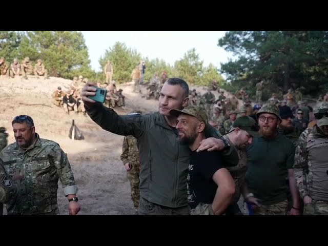 ⁣Soldaten der Ukraine auf Heimaturlaub sorgen sich um die Lage an der Front