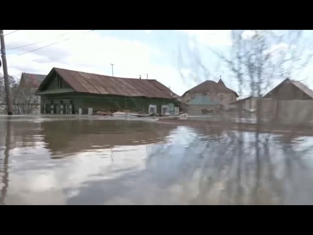 ⁣Паводки в России: вода продолжает прибывать