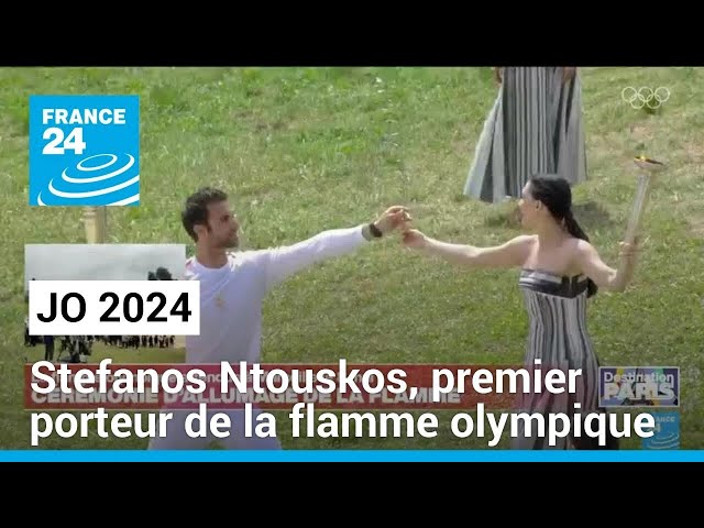 JO 2024 : Le champion olympique d'aviron Stefanos Ntouskos premier porteur de la flamme olympiq