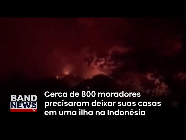 ⁣Moradores deixam casas após vulcão entrar em erupção na Indonésia | BandNews TV