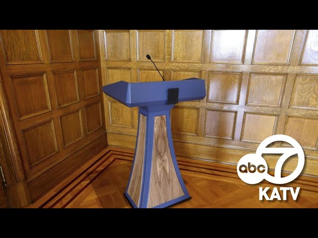 ⁣Audit of $19,000 lectern purchase for Arkansas governor released
