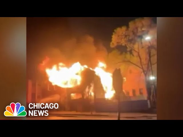 Fire leads to COLLAPSE of building in Chicago's Pilsen