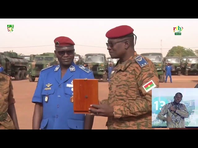 ⁣L'armée burkinabè reçoit au total 75 véhicules