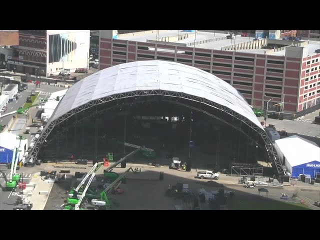 Timelapse shows lights & screens being tested on NFL Draft stage