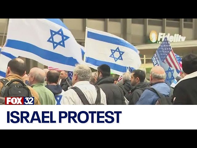 ⁣Israel supporters protest in downtown Chicago, call for release of hostages