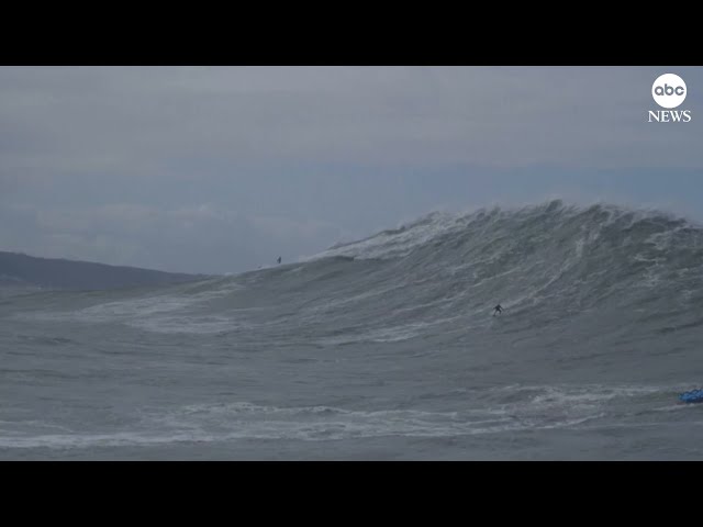 ⁣Biggest wave ever surfed? World record holder tackles monster wave