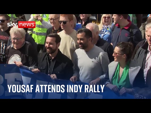 ⁣Scotland: Yousaf attends independence rally after difficult week for SNP