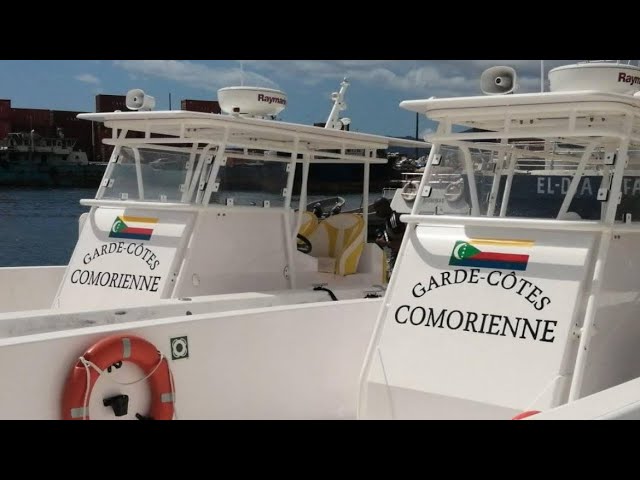 Les garde-côtes des Comores tirent sur kwassa pour Mayotte et blesse une femme par balle