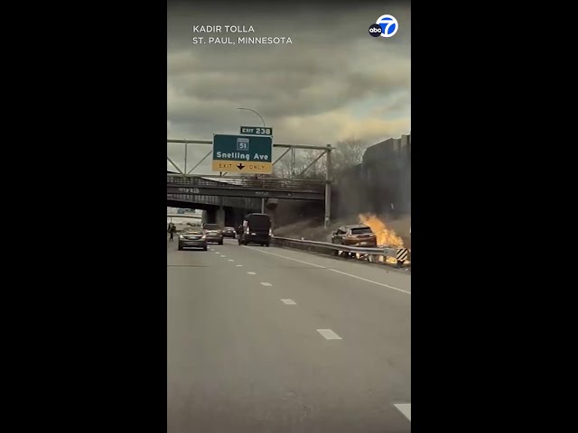 ⁣Good Samaritans rush to rescue driver from fiery crash