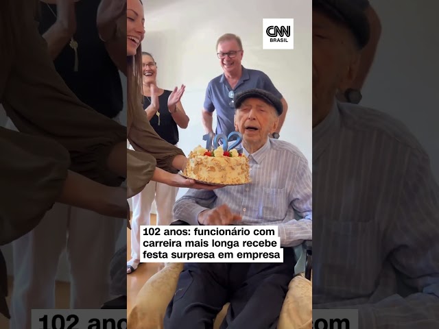Homem com carreira mais longa em uma mesma empresa completa 102 anos e ganha festa surpresa em SC
