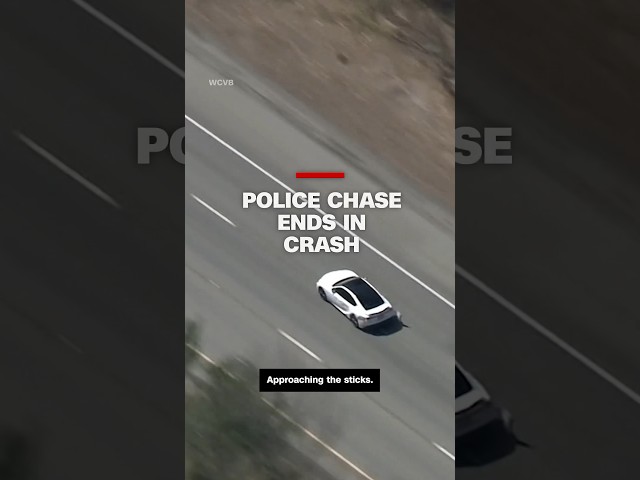 ⁣Police chase ends in crash