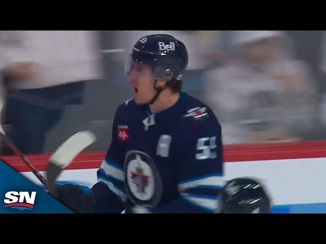 ⁣Mark Scheifele Chips Puck In With One Hand On Stick For Nifty Goal