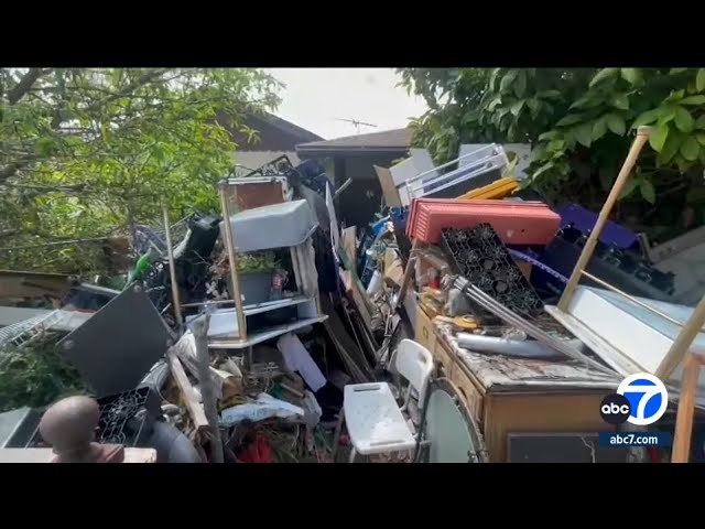 ⁣Residents fed up with trash-filled property in Lawndale