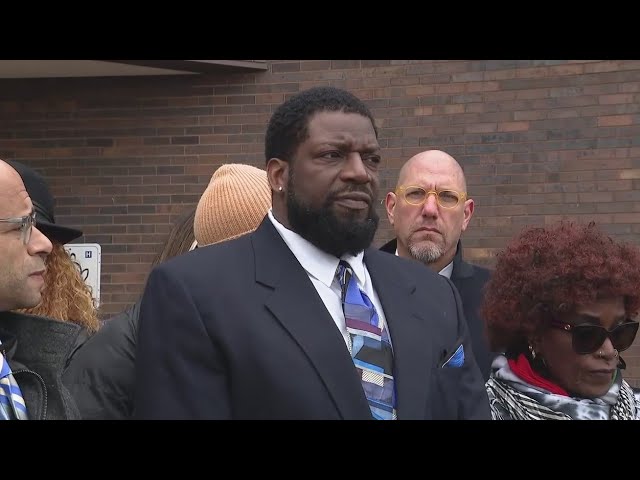 ⁣Family of Dexter Reed files lawsuit against City of Chicago, officers involved in deadly shootout