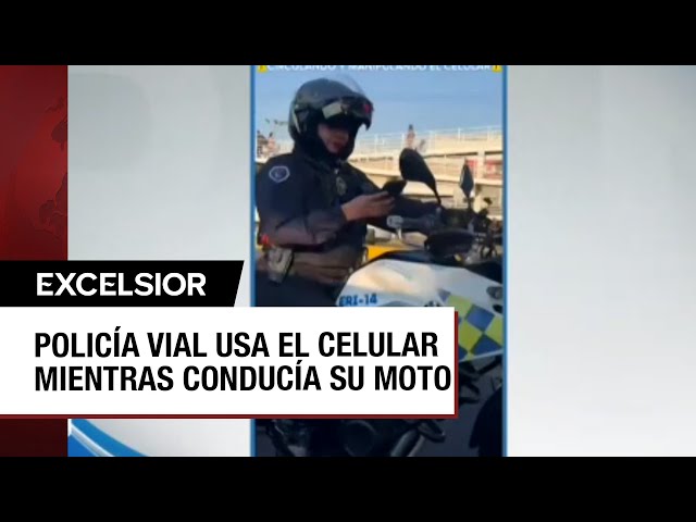 Policial vial de Jalisco conduce su moto mientras textea al mismo tiempo