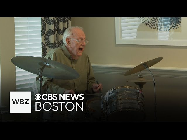 ⁣Drummer celebrates 100th birthday playing with his band