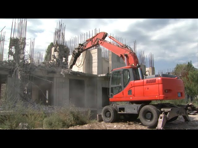 Незаконная застройка: сколько объектов снесли в Алматы