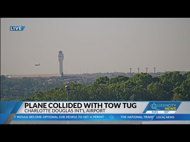 ⁣Plane damaged while being towed at Charlotte Airport