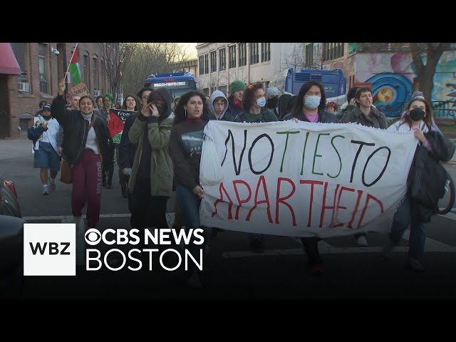 ⁣After a turbulent day, Boston students continue with peaceful protests