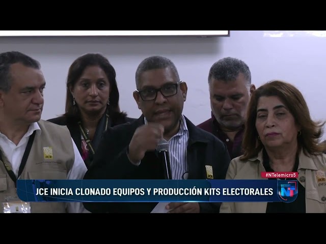 ⁣JCE inicia clonado equipos y producción kits electorales