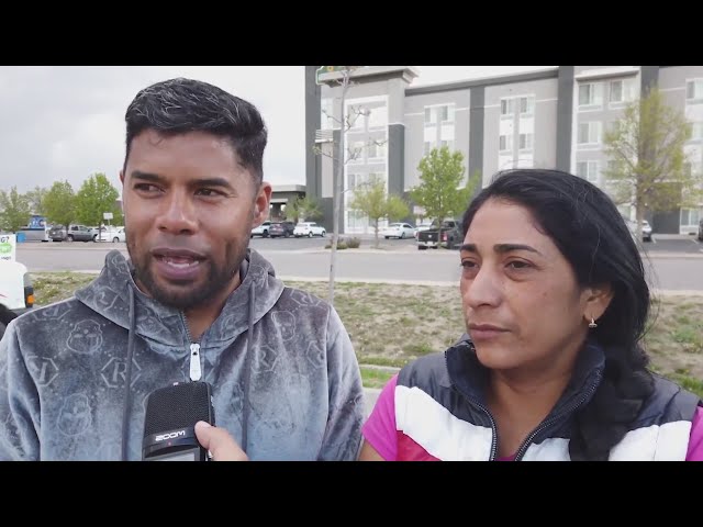 ⁣Migrant advocates fear Denver is misleading newcomers