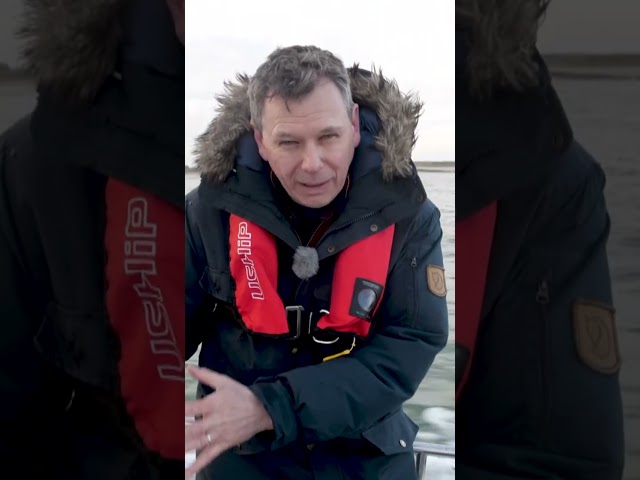 ⁣Small boats challenge for French police