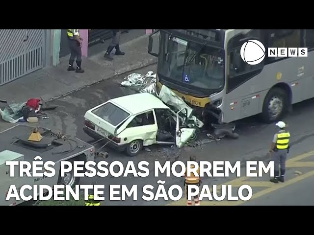 ⁣Três pessoas morrem em choque entre carro e ônibus na zona leste de São Paulo