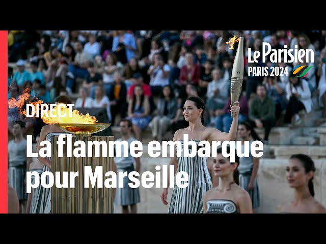  EN DIRECT -  La flamme olympique embarque sur le Belem en direction de Marseille