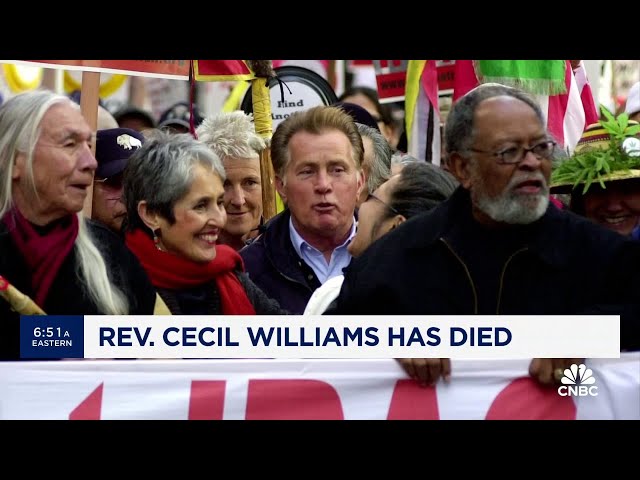 ⁣Warren Buffett shares words of remembrance for Rev. Cecil Williams