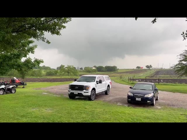 ⁣Reported tornado in Navarro County Friday afternoon