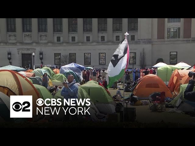 ⁣Pro-Israel rally held outside Columbia as pro-Palestinian protests continue