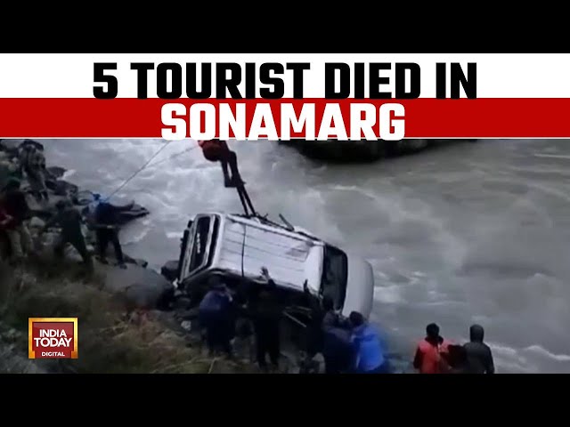 ⁣Watch: 5 Dead, 3 Missing In Sonamarg Road Accident, Rescue Operation Underway | India Today News